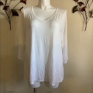 3/4 sleeve V-neck top